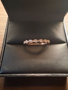 Rose Gold Twisted Leaf Diamond Accent Women's Band